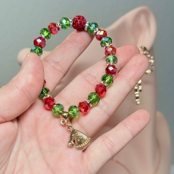 ⚜️ Cute Christmas Stretch Bracelet with Charm 🎅🏻 🦌🎄 - Picture 5 of 7